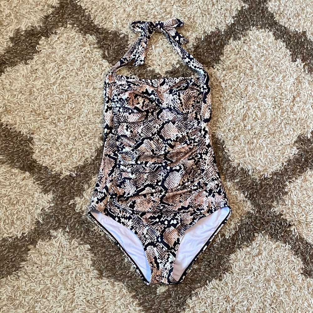 Halter Seimsuit